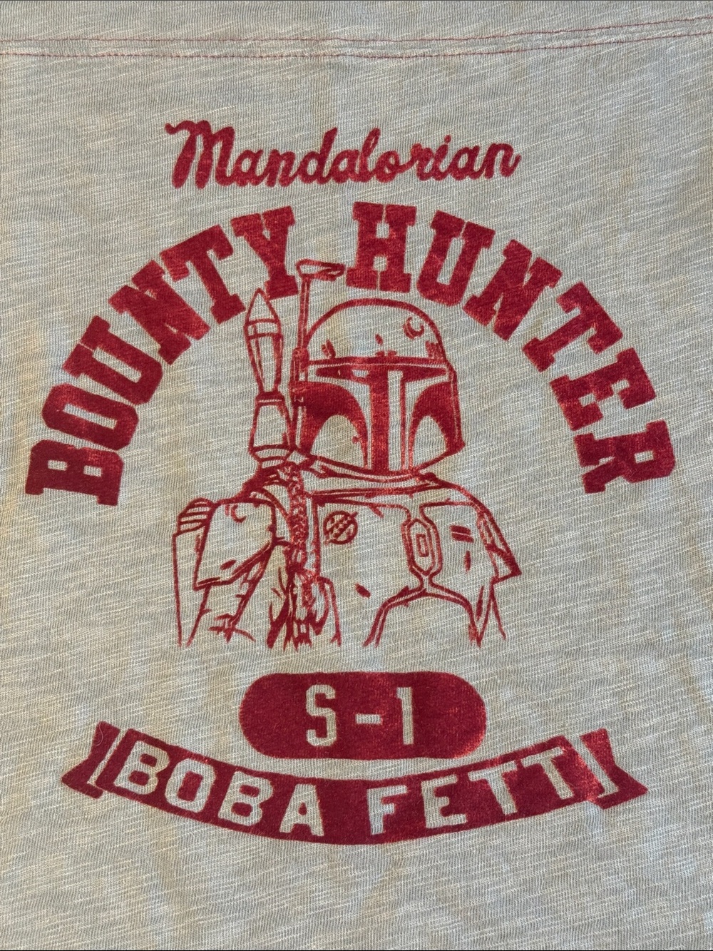 GAP Grey Tee Red Mandalorian Boba Fett Flocked Graphic Boys Girls Sz S 6-7 EUC